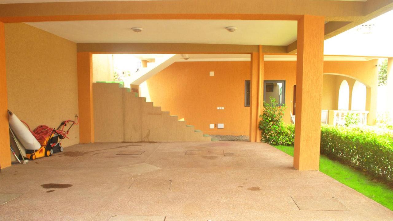 Villa Beach Avepozo Lomé Buitenkant foto